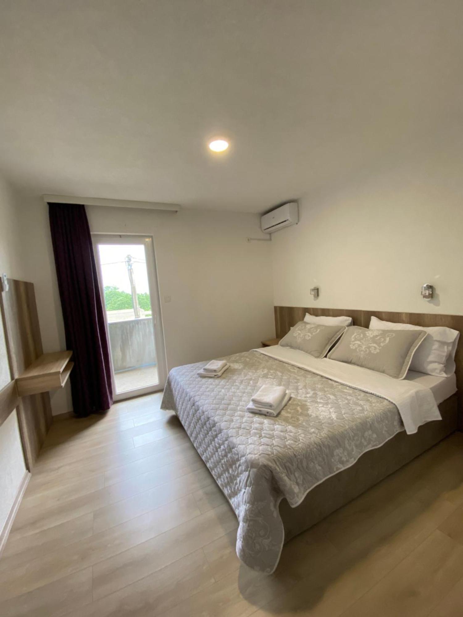 Pansion Raspudic Bed & Breakfast Medjugorje Exterior photo