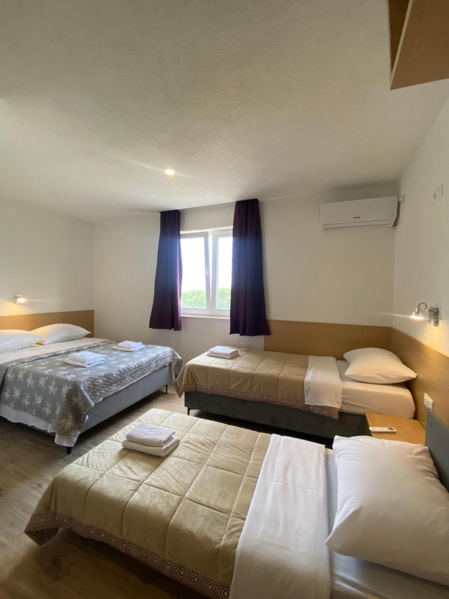 Pansion Raspudic Bed & Breakfast Medjugorje Exterior photo